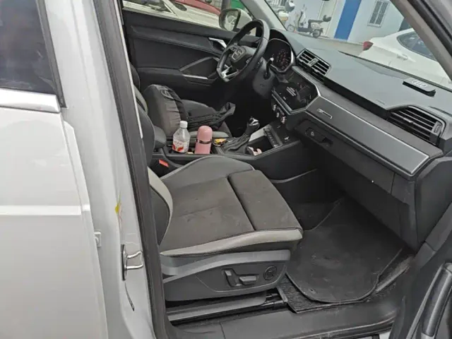 Audi Q3 — Фото автомобиля 24