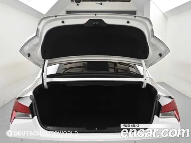 Hyundai AVANTE Avante (CN7) — Фото автомобиля 19