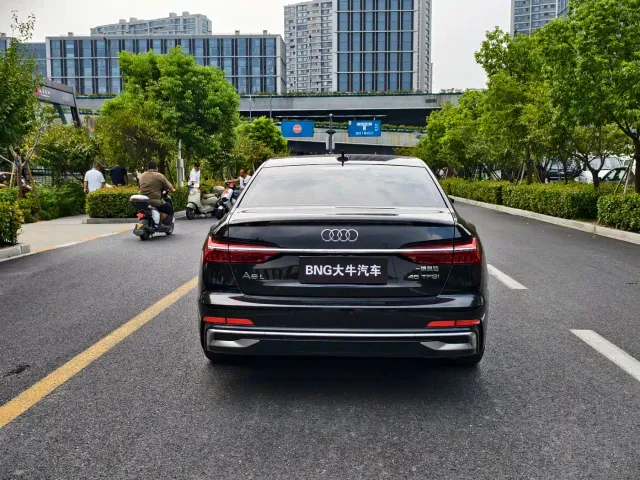 Audi A6L — Фото автомобиля 5