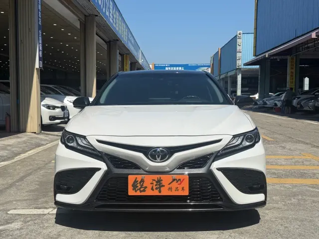 Toyota Camry — Фото автомобиля 2