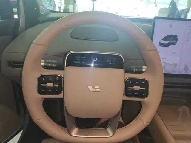 Li Auto i6 — Фото автомобиля 10