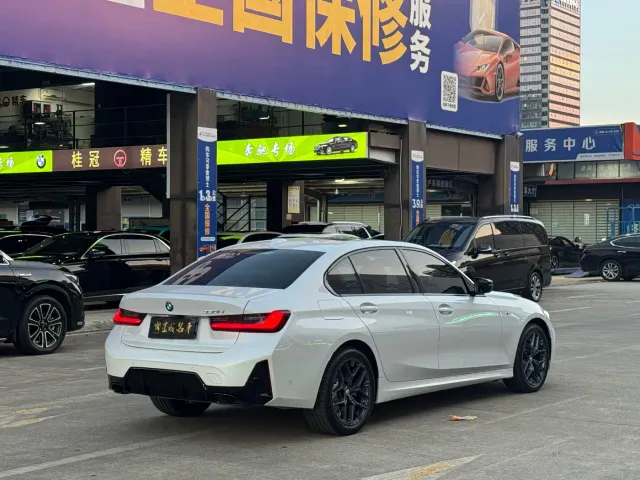 BMW 3 Series — Фото автомобиля 17