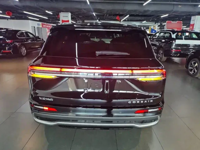 Lincoln Corsair — Фото автомобиля 3