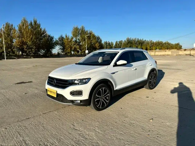 Volkswagen T-Roc — Фото автомобиля 2