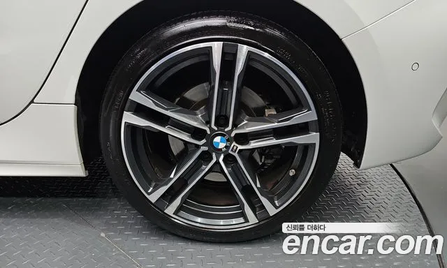 BMW 1 Series F40 — Фото автомобиля 6