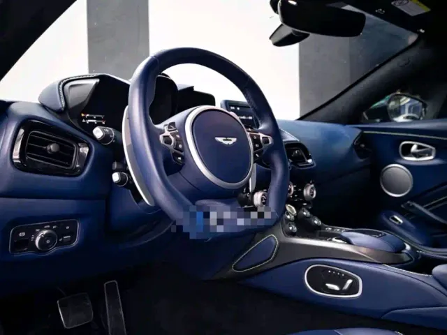Aston Martin V8 Vantage 2020 4.0T V8 Coupe — Фото автомобиля 4