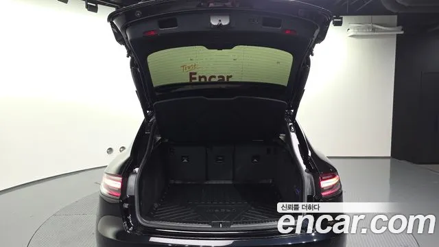 Porsche Macan — Фото автомобиля 20