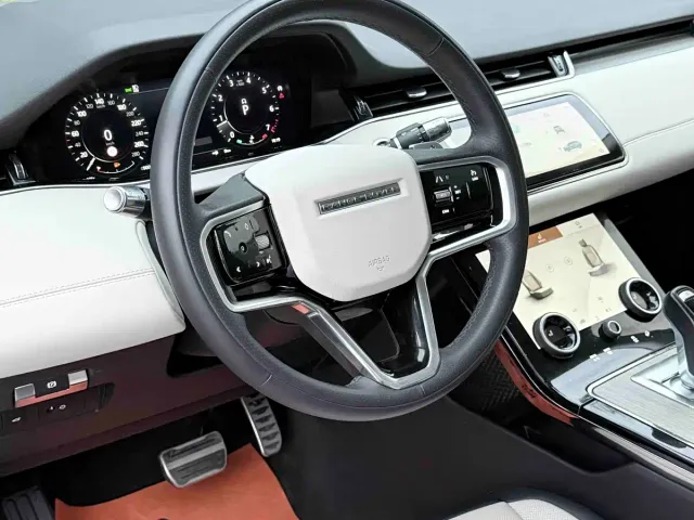 Land Rover Range Rover Evoque — Фото автомобиля 3