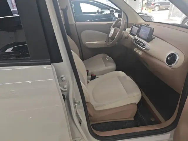 Wuling Hongguang Mini EV — Фото автомобиля 24