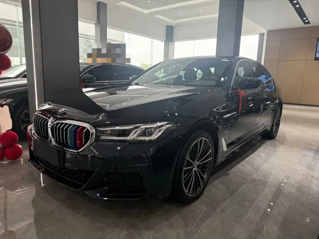 Фотография автомобиля — BMW 5 Series