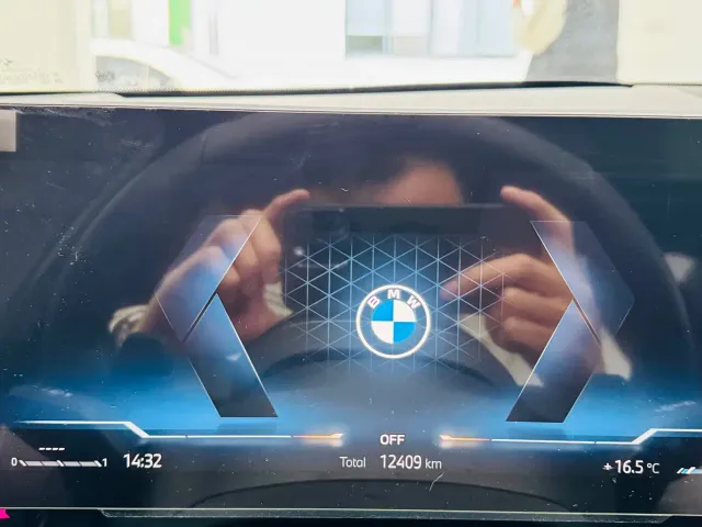 BMW 5 Series — Фото автомобиля 3