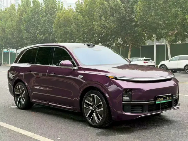 Li Auto L8 — Фото автомобиля 3