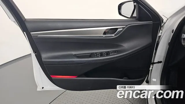 Hyundai Grandeur Premium — Фото автомобиля 19