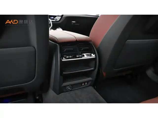 BMW 5 Series — Фото автомобиля 9