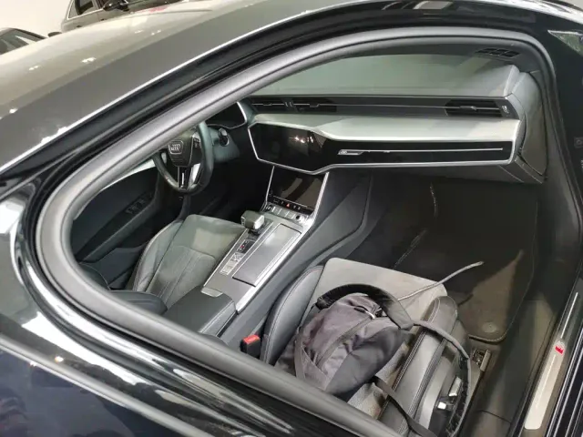 Audi A6L — Фото автомобиля 8