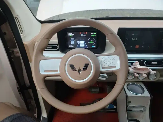 Wuling Hongguang Mini EV — Фото автомобиля 10