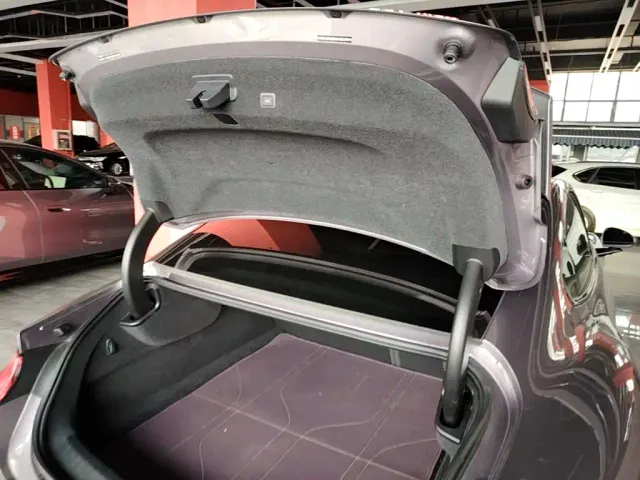 Xiaomi SU7 — Фото автомобиля 18