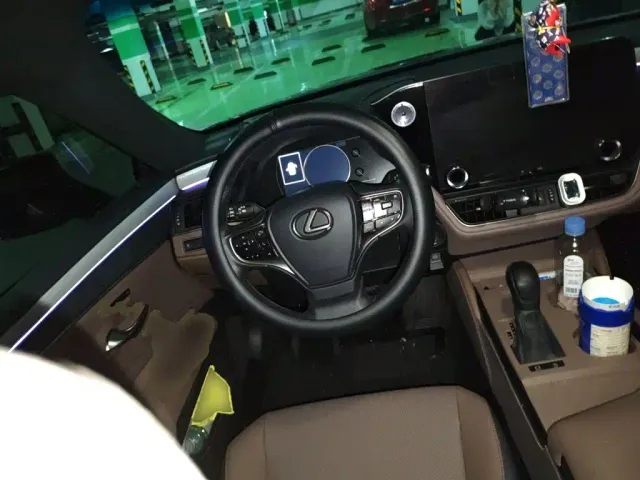 Lexus ES — Фото автомобиля 6