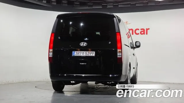 Hyundai Staria Staria L3.5 Tourer 9 мест — Фото автомобиля 4