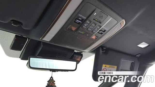 Toyota Alphard — Фото автомобиля 18