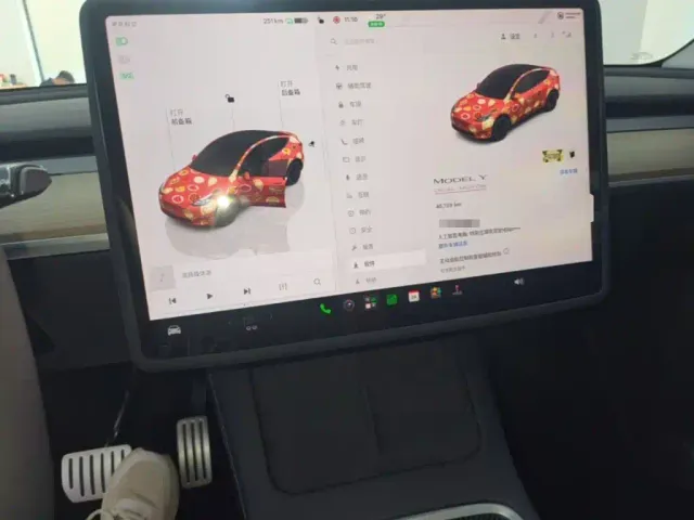 Tesla Model Y — Фото автомобиля 12
