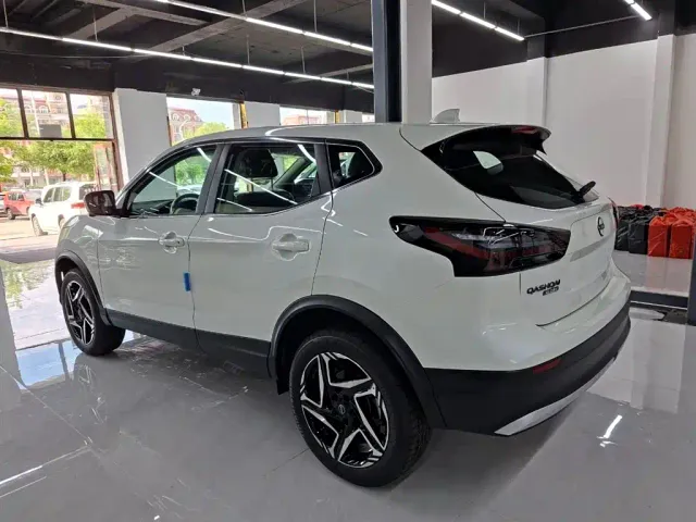 Nissan Qashqai — Фото автомобиля 4