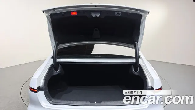 Hyundai Grandeur GN7 — Фото автомобиля 28