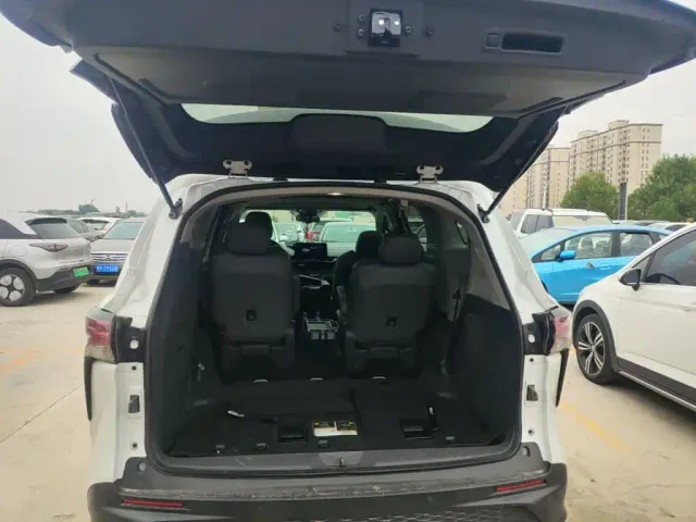 Toyota Granvia — Фото автомобиля 18