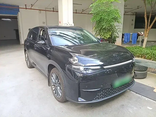 Leapmotor C10 — Фото автомобиля 3