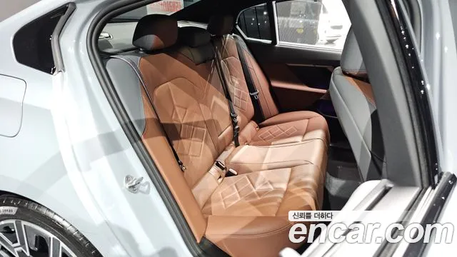 BMW 5-Series 5 серия (G60) 530i xDrive M Sport Pro Special Edition — Фото автомобиля 11