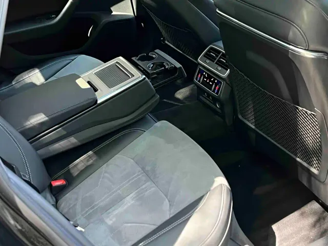 Audi A6L — Фото автомобиля 12