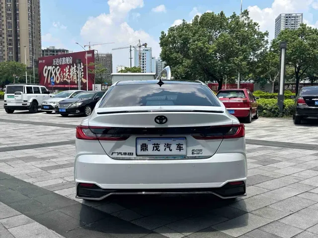 Toyota Camry — Фото автомобиля 4