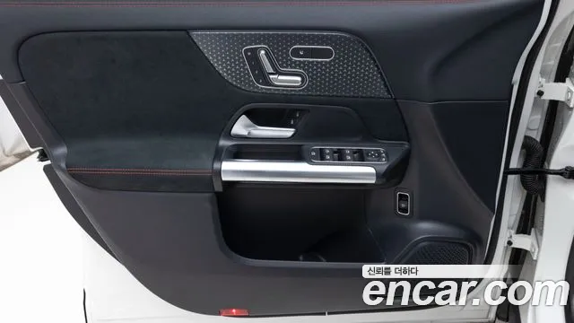 Mercedes-Benz GLA-Class H247 — Фото автомобиля 15