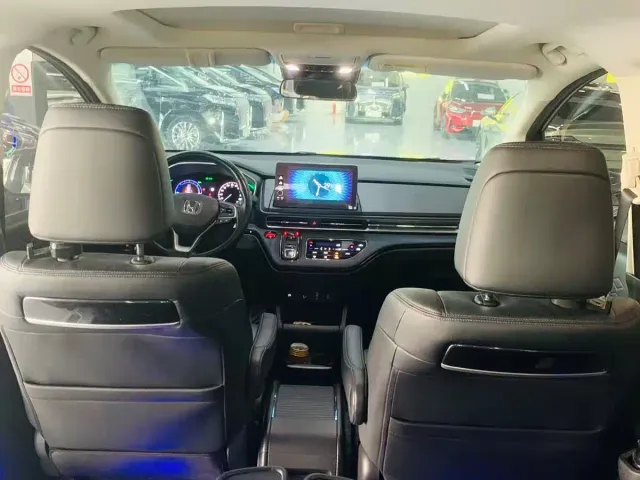 Honda Elysion — Фото автомобиля 6