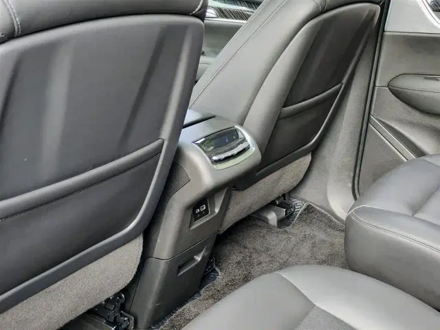 Cadillac XT6 — Фото автомобиля 9