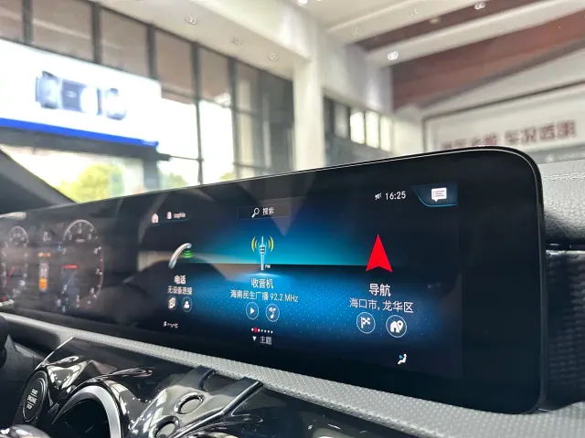 Mercedes-Benz A-Class — Фото автомобиля 14