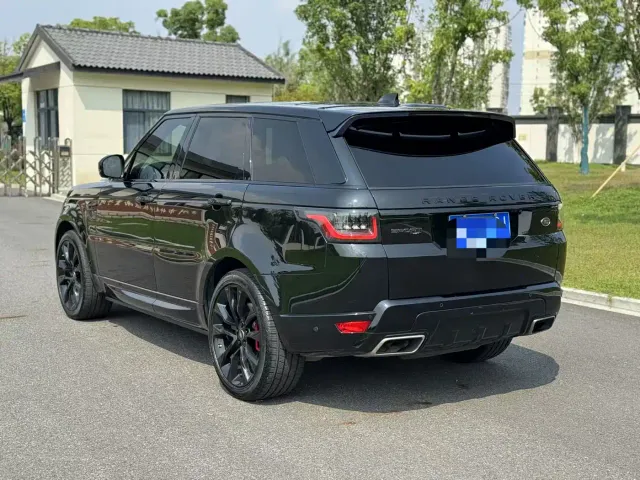 Land Rover Range Rover Sport — Фото автомобиля 8