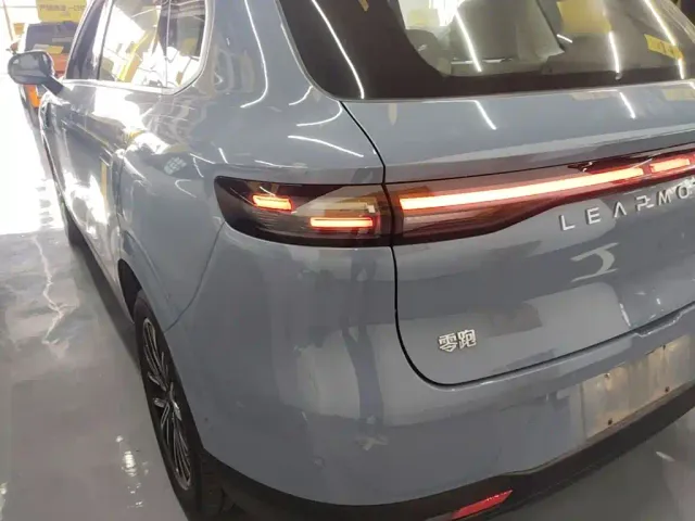 Leapmotor B10 — Фото автомобиля 4