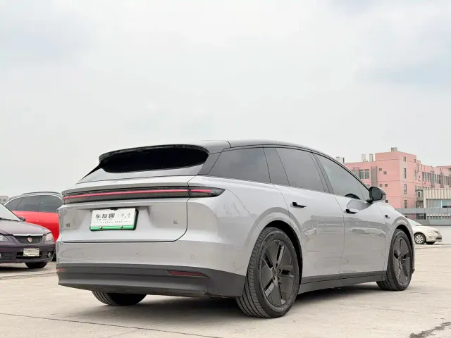 Li Auto i6 — Фото автомобиля 12