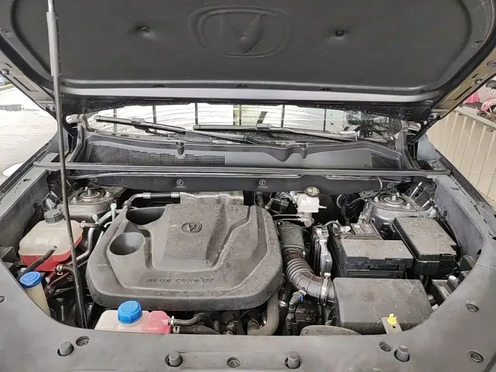 Changan Changan CS75 PLUS 2025 3rd Generation Champion Edition 1.5T Power Voyage — Фото автомобиля 15