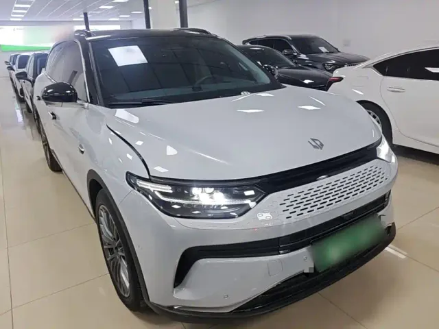 Leapmotor C11 — Фото автомобиля 3