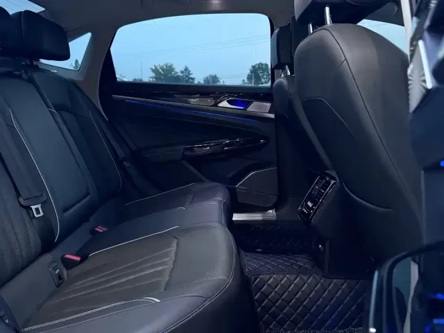 Volkswagen Passat 2024 330TSI Starlight Elite Edition — Фото автомобиля 13
