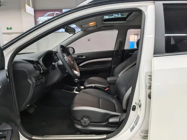 Kia KX1 — Фото автомобиля 8
