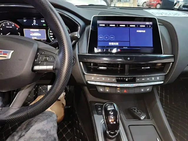 Cadillac CT5 — Фото автомобиля 9