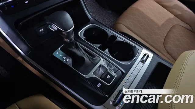 Kia Canival Carnival 4 поколение Дизель 9 мест Prestige — Фото автомобиля 9