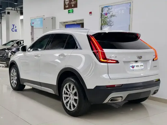 Cadillac XT4 — Фото автомобиля 4