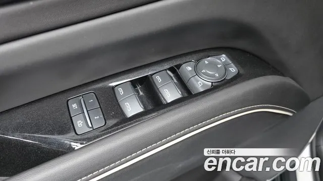 Cadillac Escalade 5th Gen — Фото автомобиля 30