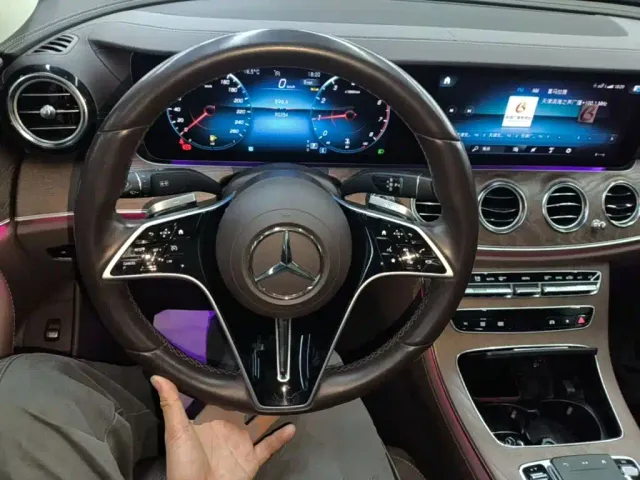 Mercedes-Benz E-Class — Фото автомобиля 10