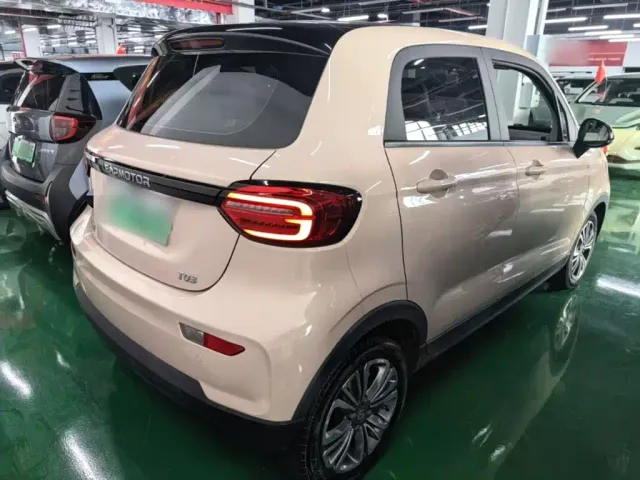 Leapmotor T03 — Фото автомобиля 6