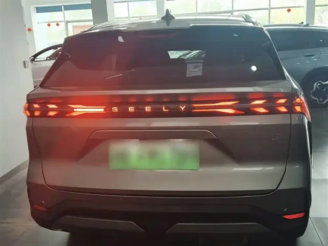 Geely Galaxy L7 — Фото автомобиля 5